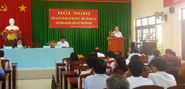 
Bộ trưởng Phùng Xuân Nhạ tiếp xúc cử tri tại tỉnh Bình Định ngày 28/11
