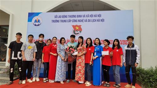 Mít tinh kỷ niệm 92 năm thành lập Đoàn Thanh niên Cộng sản Hồ Chí Minh