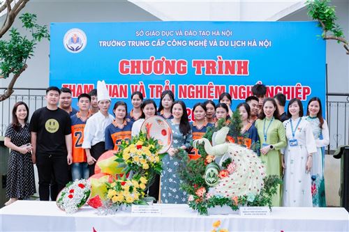 Chương trình Tham quan và Trải nghiệm Nghề nghiệp năm 2025 